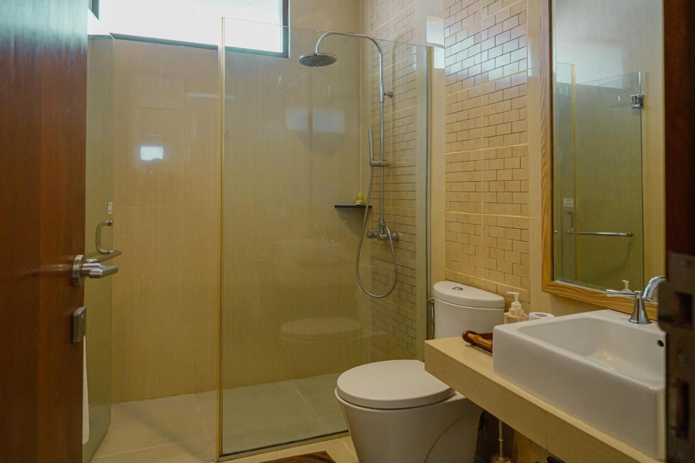 Oyama City View Villa 4 Bedrooms With A Private Swimming Pool Μπαντούνγκ Εξωτερικό φωτογραφία